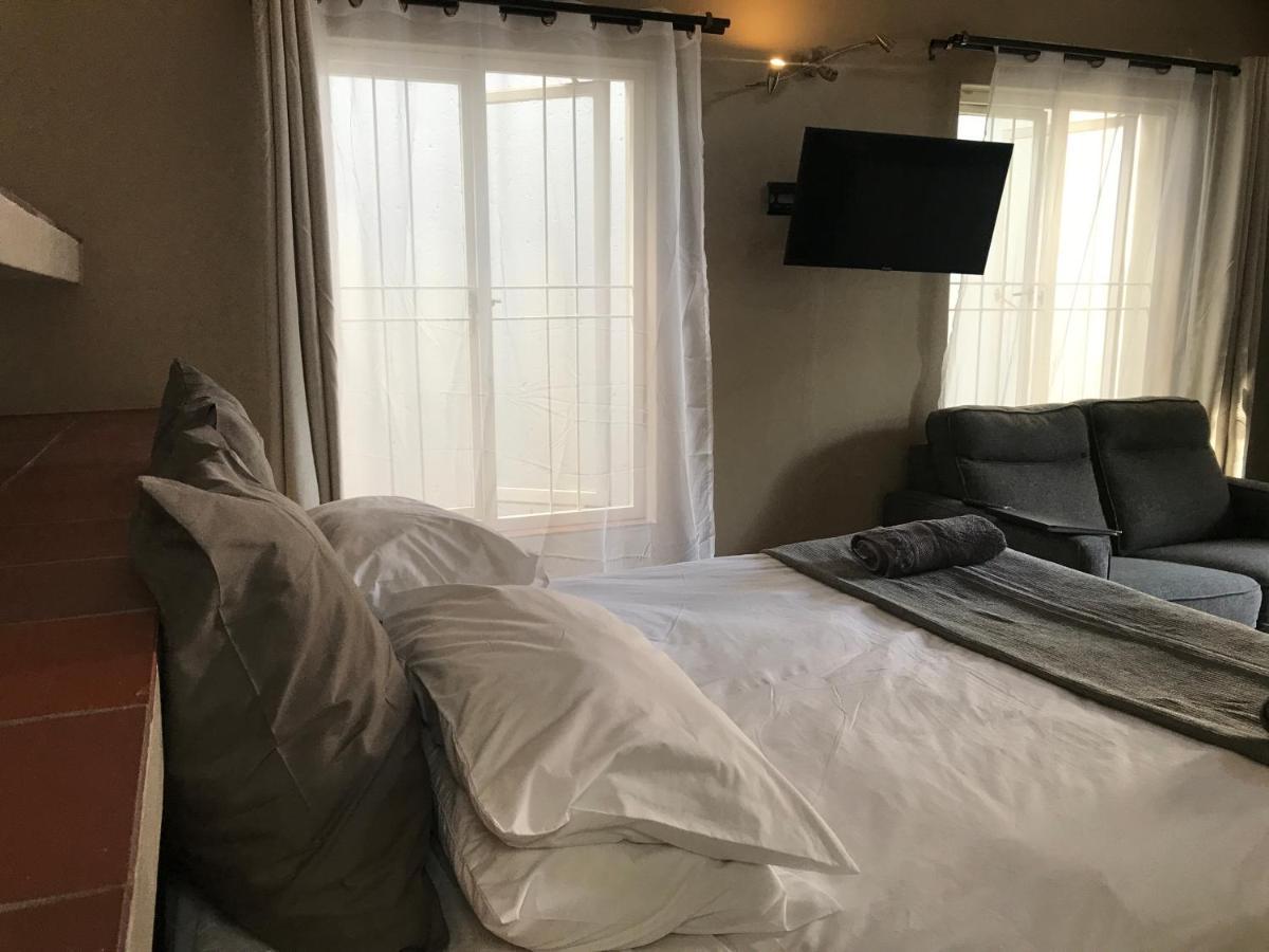 Aluve Quarto em Acomodações Particulares Joanesburgo